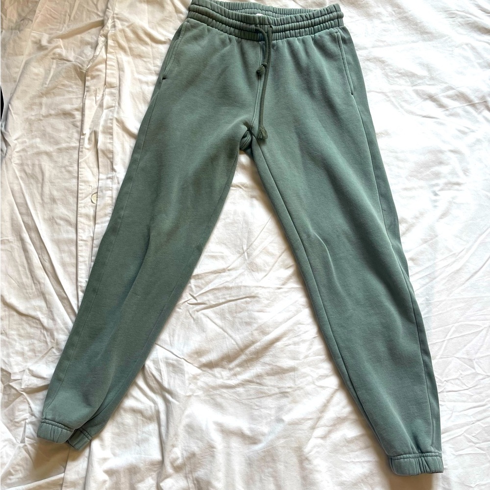 Aritzia Sweat Pants Green